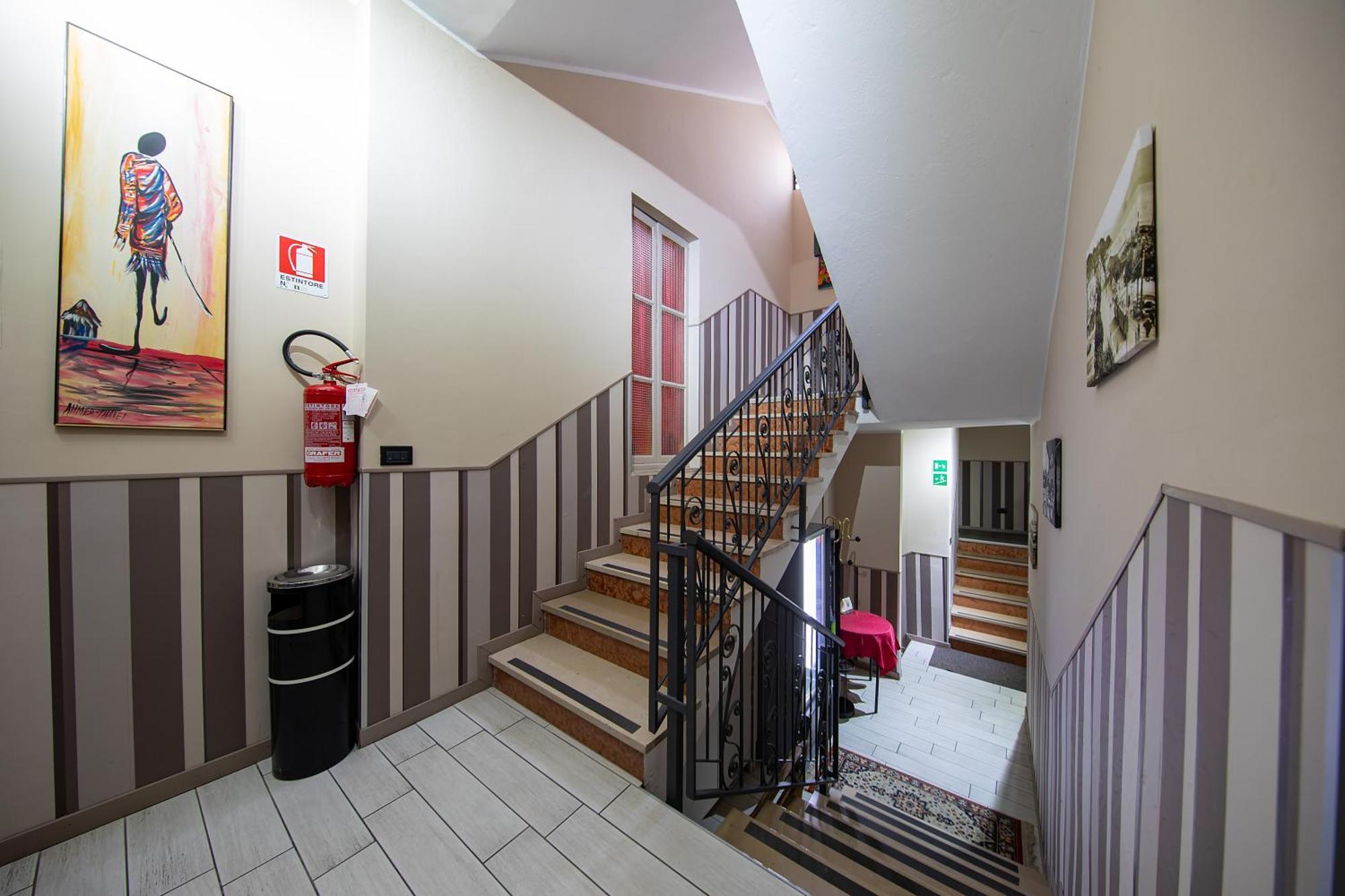 Hotel Novara แวร์บาเนีย ภายนอก รูปภาพ