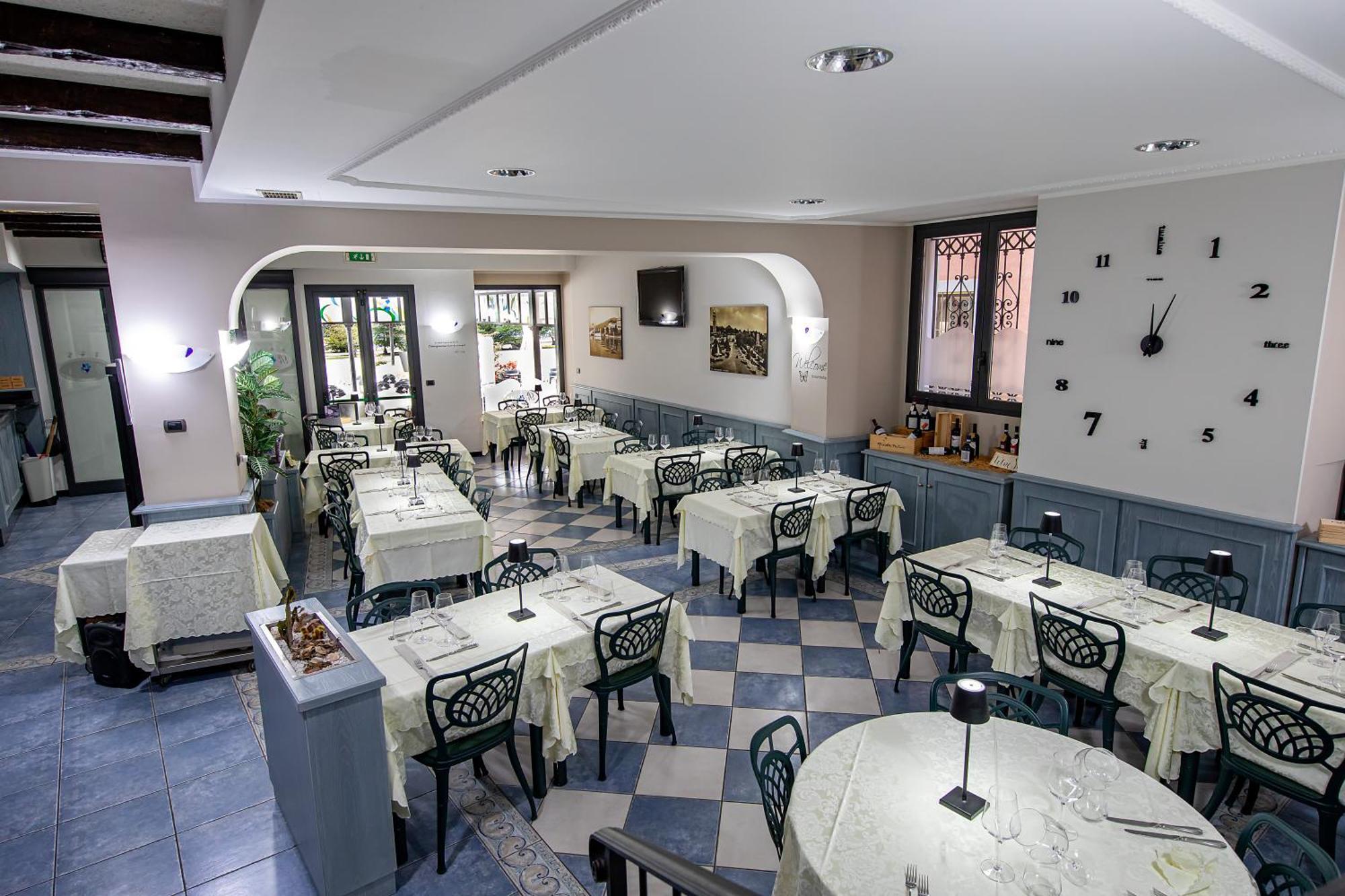 Hotel Novara แวร์บาเนีย ภายนอก รูปภาพ
