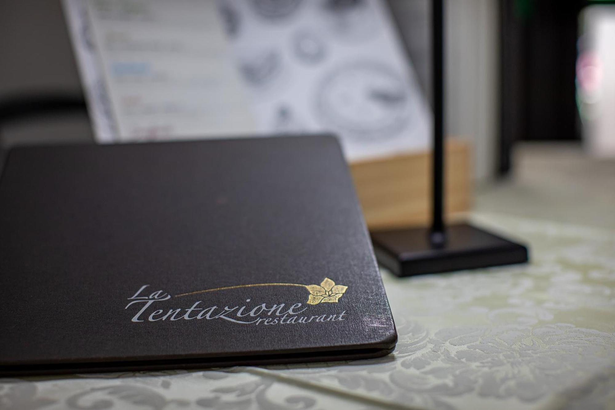 Hotel Novara แวร์บาเนีย ภายนอก รูปภาพ