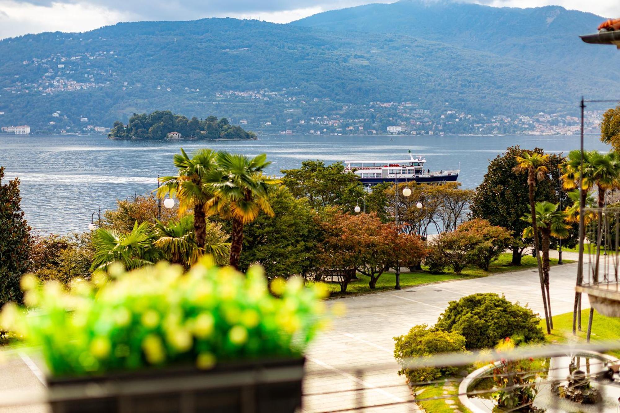 Hotel Novara แวร์บาเนีย ภายนอก รูปภาพ