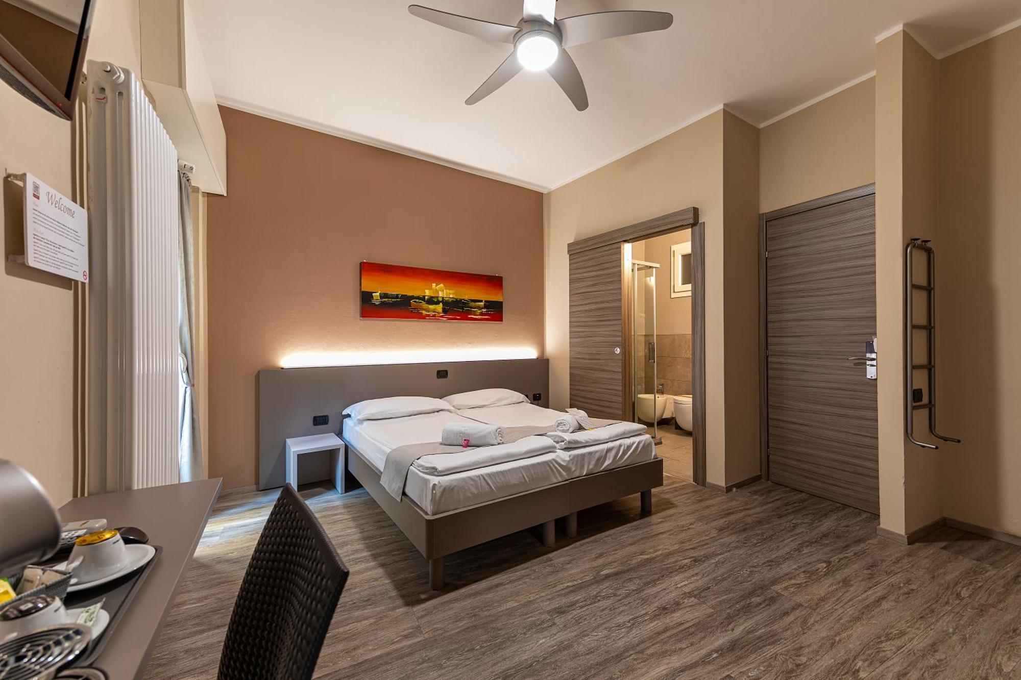 Hotel Novara แวร์บาเนีย ภายนอก รูปภาพ